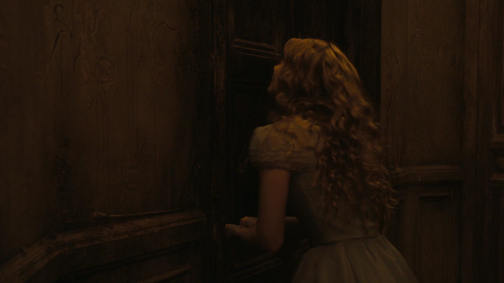 AliceInWonderland0413.jpg