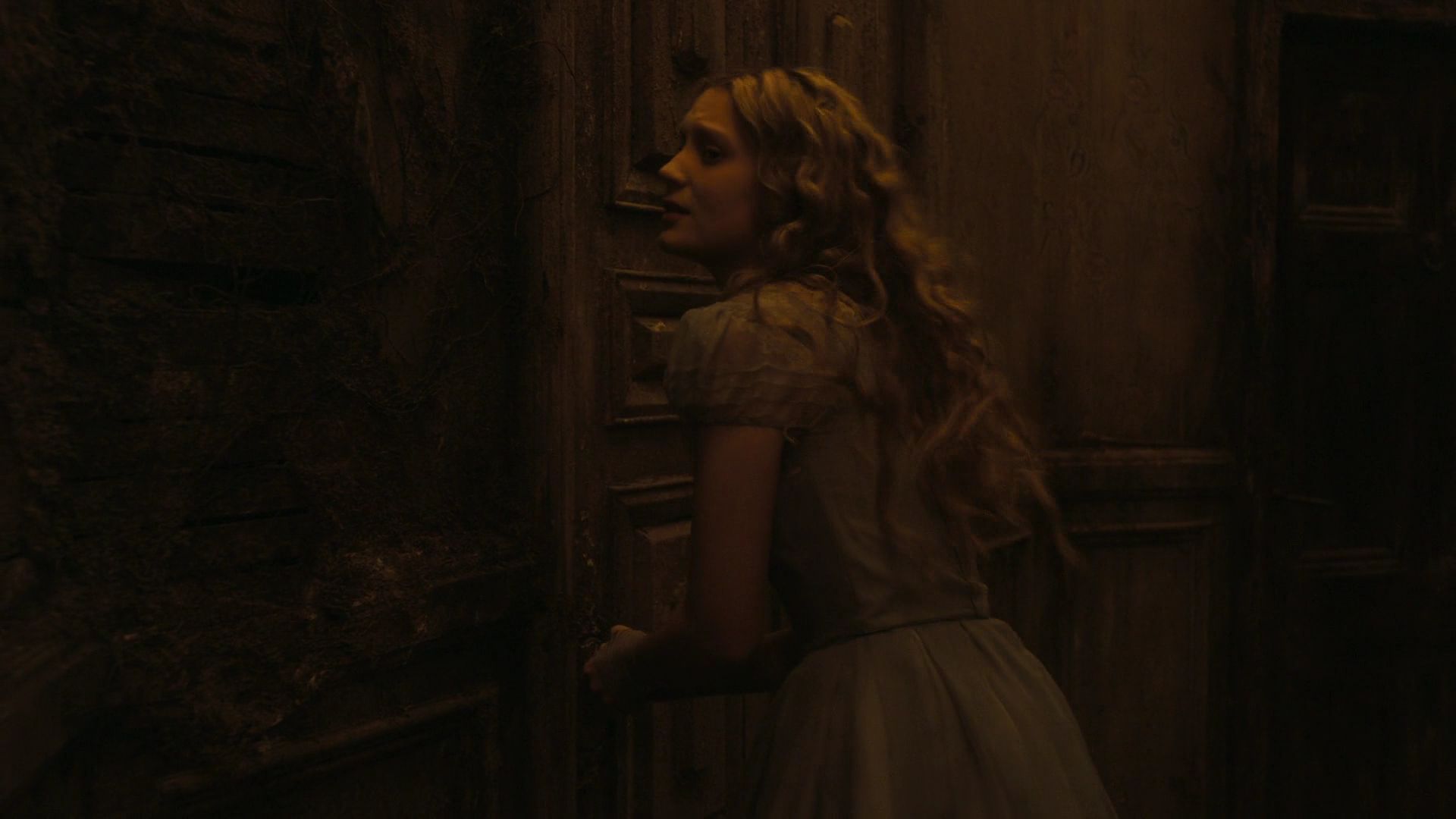 AliceInWonderland0417.jpg