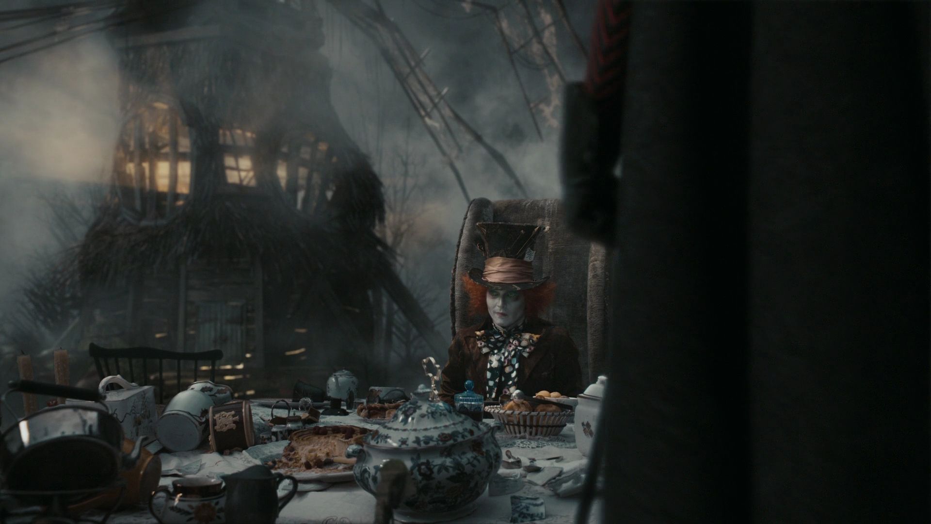 AliceInWonderland1095.jpg