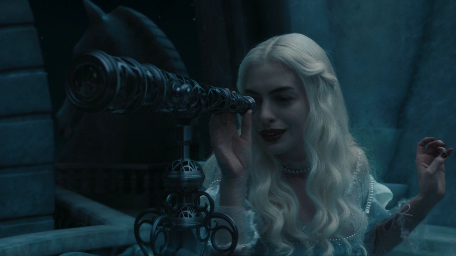 AliceInWonderland2449.jpg
